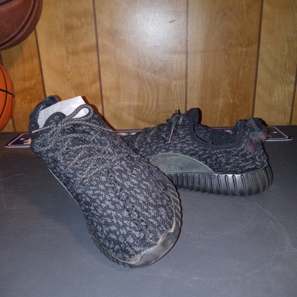 Yeezy 350 V1 Pirate Black